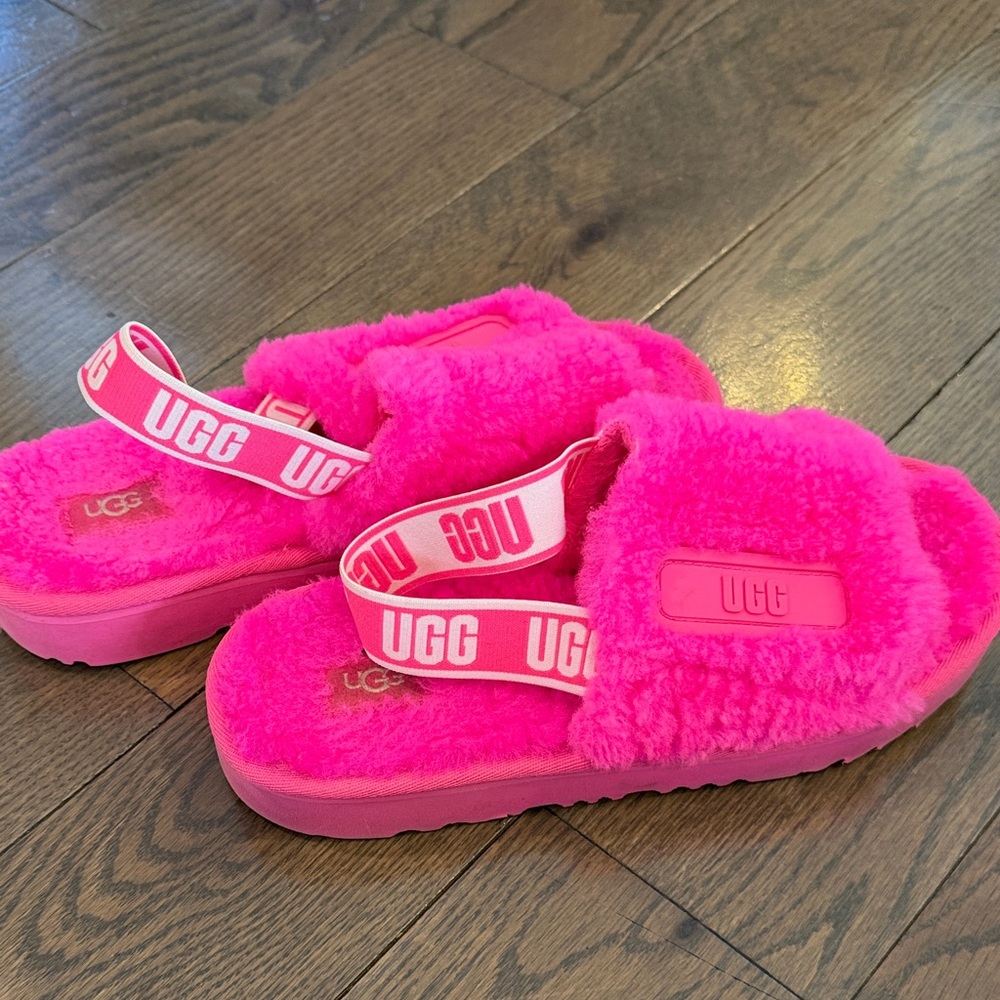 UGG Kids Bright Pink Fluffy Slippers